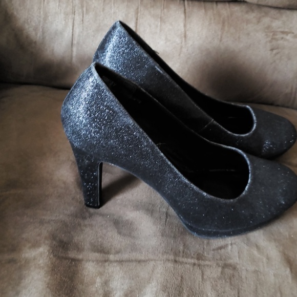 Old Navy Shoes - Sparkle heels